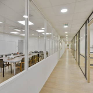 Espace indépendant 300 m² 25 postes Location bureau Place de la Joliette Marseille 13002 - photo 10